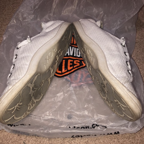 Roxy white slip on shoes - Picture 2 of 9